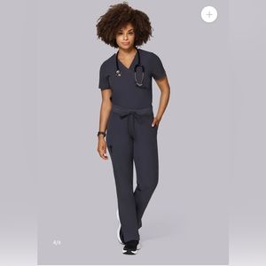 Mandala scrubs set in pewter medium